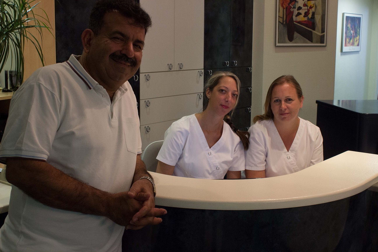von links nach rechts Dipl. med. Ziad Abu Dakah, Jamila Serhan, Dana Eichler